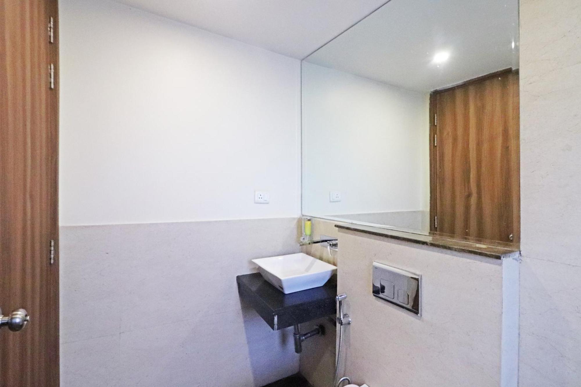 Hotel The Archer Artemis Hospital Road Sector 52 Gurgaon Exterior foto
