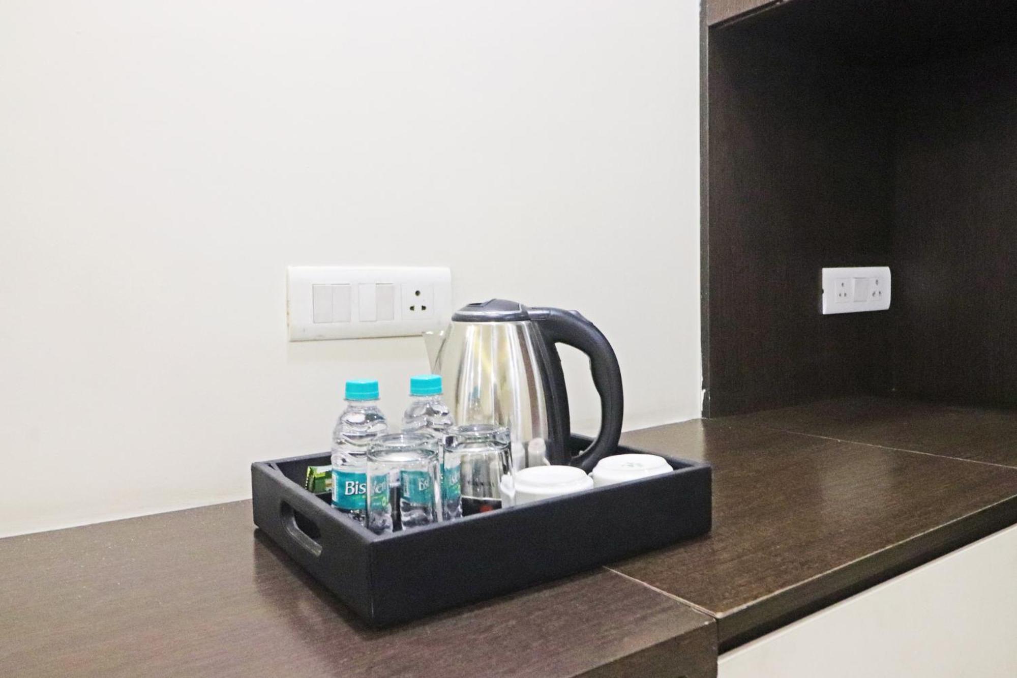 Hotel The Archer Artemis Hospital Road Sector 52 Gurgaon Exterior foto